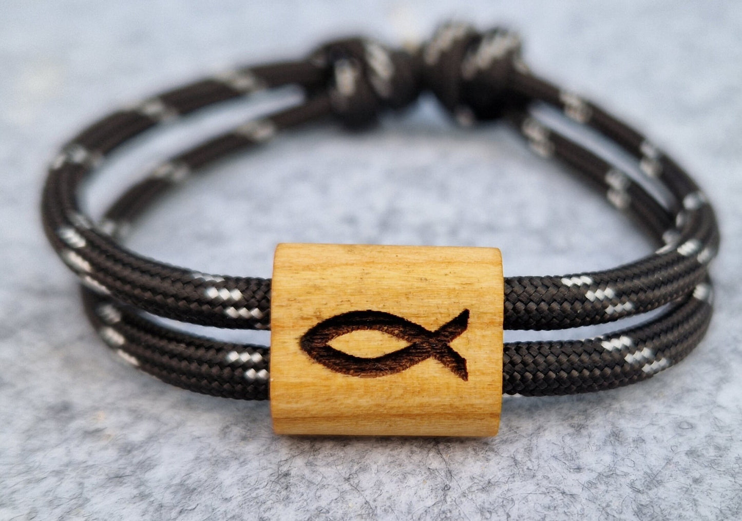 Gravur Holz Armband , Kommunion, Konfirmation, Firmung, Fisch, Armband graviert