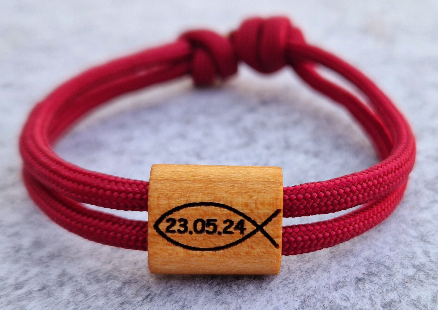 Gravur Holz Armband , Kommunion, Konfirmation, Firmung, Fisch mit Datum